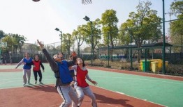 网红吃瓜打篮球是真的吗,揭秘网络红人的真实生活