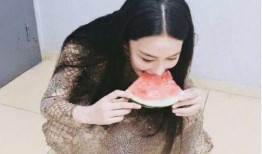网红吃瓜换衣服图片视频,揭秘时尚与娱乐的跨界魅力