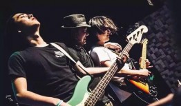 五杀乐队最新爆料歌曲,摇滚风暴席卷而来，激情四溢的旋律点燃青春热血